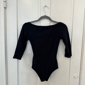 Capezio Boatneck 3/4 Sleeve Ballet Leotard in black. Size medium. 🖤